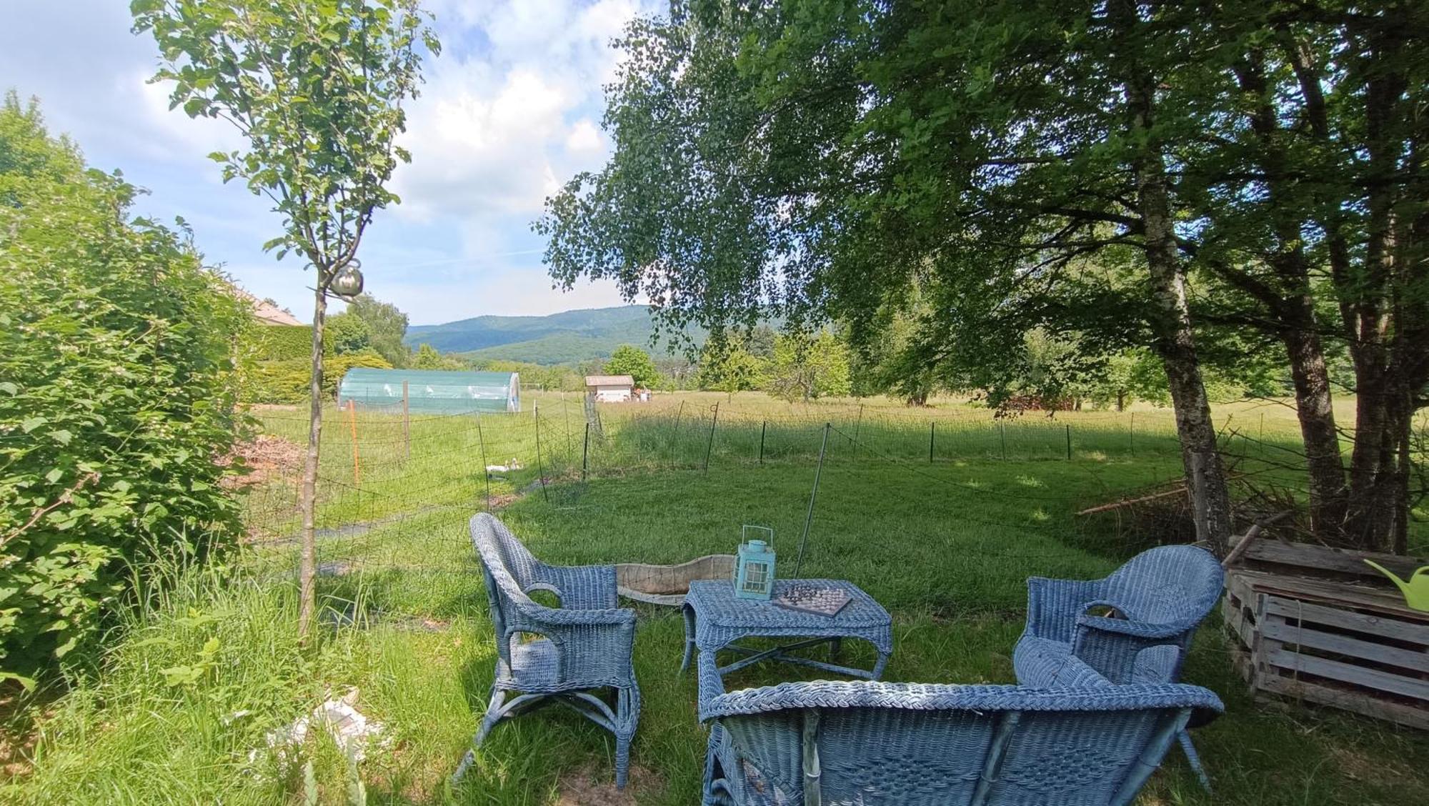 La Roulotte Tiny House Du Mond'Ideal Leval  Exteriör bild